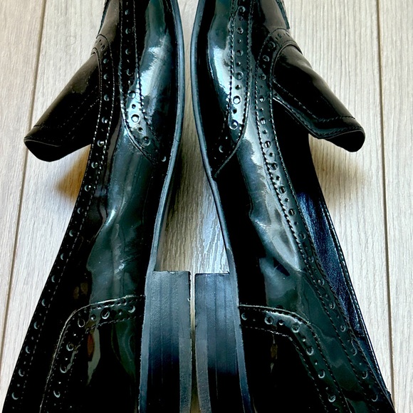 IVANKA TRUMP size 8 B black classic patent leather wing tip loafers - Picture 5 of 7